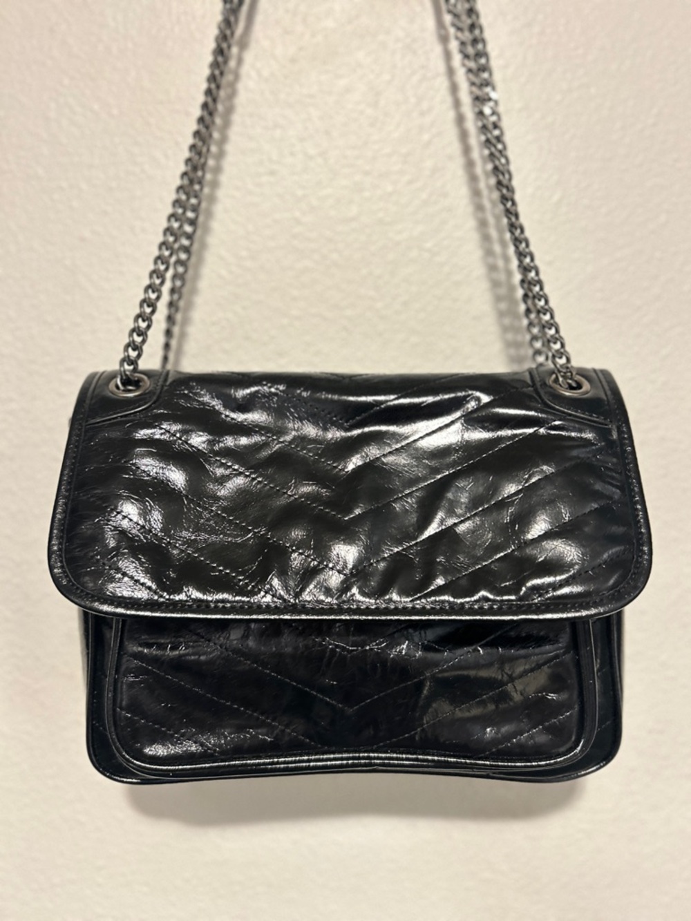 NEW Chevron Quilted Leather Chain Strap Flap Bag Black w/ Dust Bag